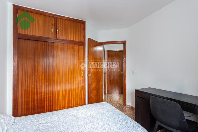 Foto 300fe38c-e066-4dde-9874-85854aef993e. Piso  en venta en Centro Nerja