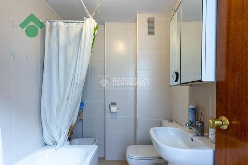 Foto 6103852e-dd01-43c7-8ece-ef0abc89a4c6. Piso  en venta en Centro Nerja