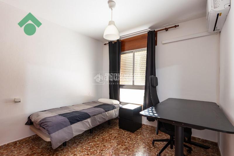 Foto b0598140-f231-4b6c-8543-0cdf2d4a266c. Piso  en venta en Centro Nerja