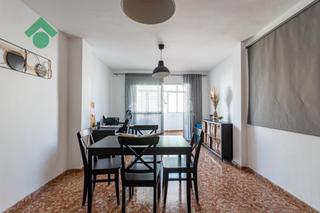 Pis a Centro. Piso en venta en nerja