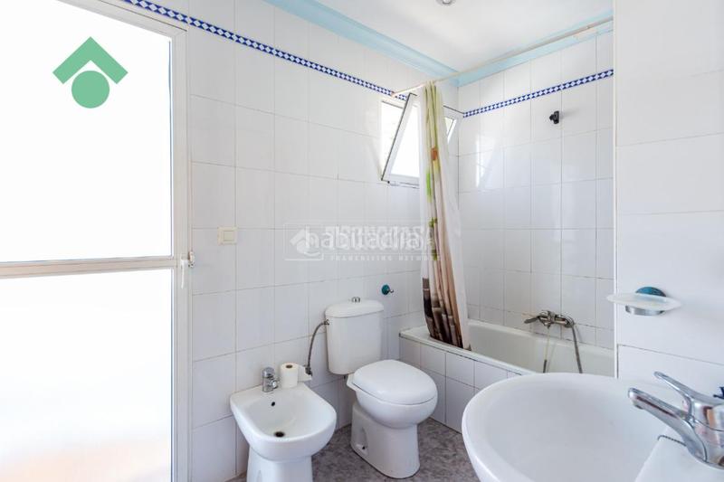 Foto ae86473f-9f04-4f38-9d34-ad0fc2cd7496. Casa pareada casa en venta en Macharaviaya