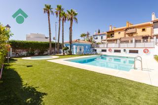 Casa aparellada a Lo Cea. Casa en venta en rincón de la victoria