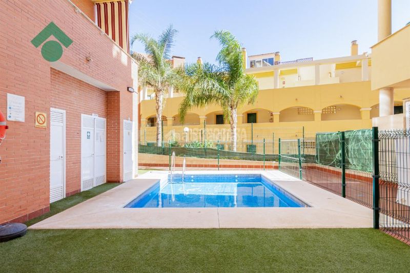 Foto ec611bd1-d2af-4769-9664-ed65c1c4228a. Àtic amb calefacció aparcament piscina a Cotomar Rincón de la Victoria