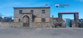 Mas à Zarza de Montánchez. Mágnifica finca rústica con vivienda situada en pleno corazón de