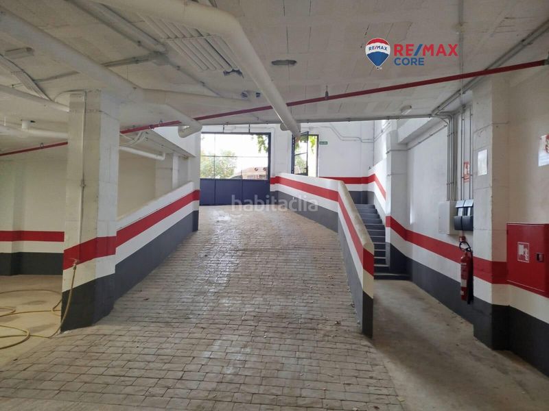 Foto ba1ba9cf-6f8a-49c0-8a03-2e5b1f47ac3f. Aparcament cotxe a La Estación Badajoz