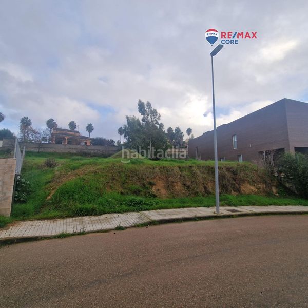Foto ac9cd097-dbc4-4cd2-bdc6-f23c85daf42b. Terreny residencial a Golf Guadiana Badajoz