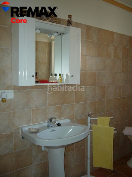 Foto 1f07cbc3-9771-4ee6-a32c-6d69e1e7fef7. Casa amb aparcament a Orellana la Vieja