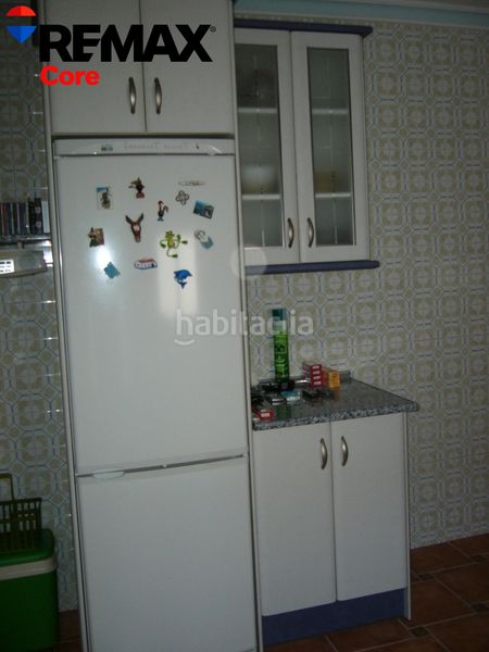 Foto 229a5b6d-cb15-4e94-bfbc-e9075f6cadc1. Casa amb aparcament a Orellana la Vieja