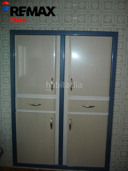 Foto ebff30f7-138a-4a7c-adf4-dd576a053bf6. Casa amb aparcament a Orellana la Vieja