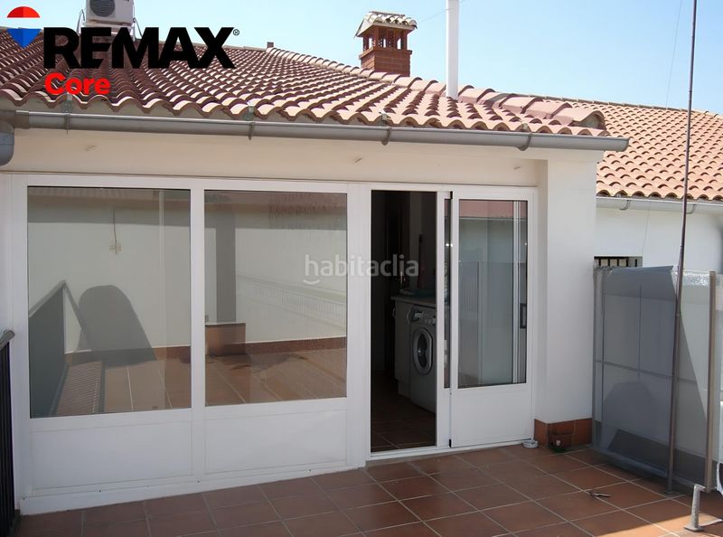 Foto f187e70e-92f8-4603-998d-def5a6541680. Casa amb aparcament a Orellana la Vieja