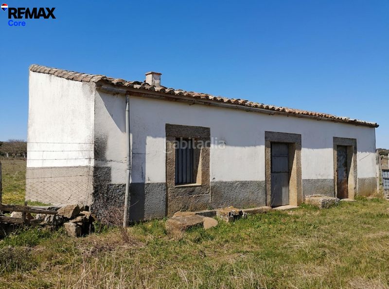 Foto 0ea2ee64-1373-4c9e-95e3-2ec11a094e3a. Finca rústica a Montánchez