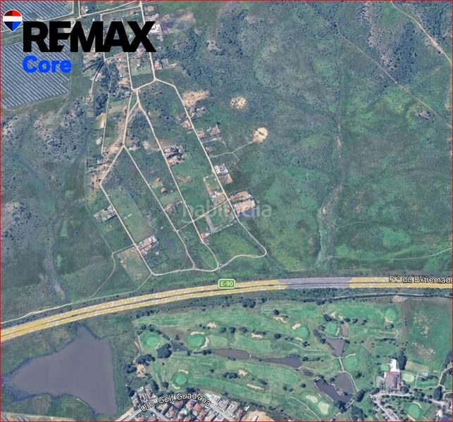 Foto e5e5777c-c282-4b2a-bd69-918670bb8e1d. Finca rústica a Carretera de Sevilla - Los Montitos Badajoz