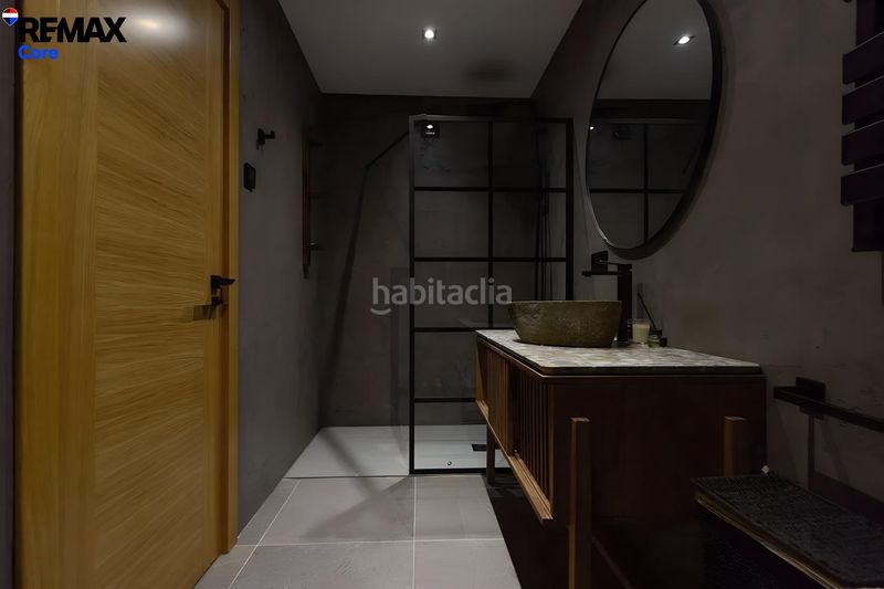 Foto 0faf1f0e-c1a8-4e6f-b9c9-4dd20c2a55ac. Pis amb calefacció aparcament piscina a Puerto Banús Marbella