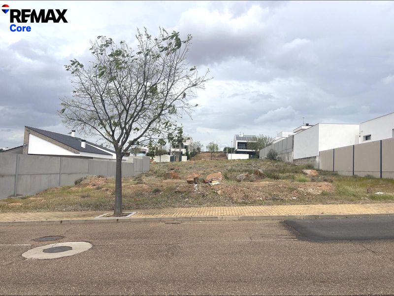 Foto c29c0d0b-2f13-43e3-924a-ea2e6d98a5e3. Terreny residencial a Almendralejo