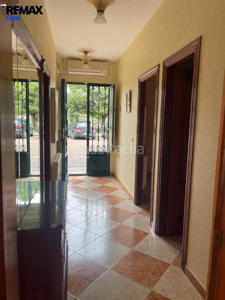 Foto 63ae924a-fa61-4b75-8038-9ce0d9e37e42. Casa amb aparcament a Montijo