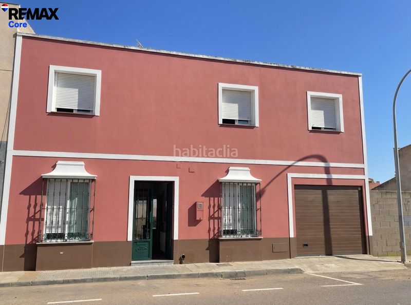 Foto 7c8db133-e35b-4416-b74b-d3301f1b5623. Casa amb aparcament a Montijo