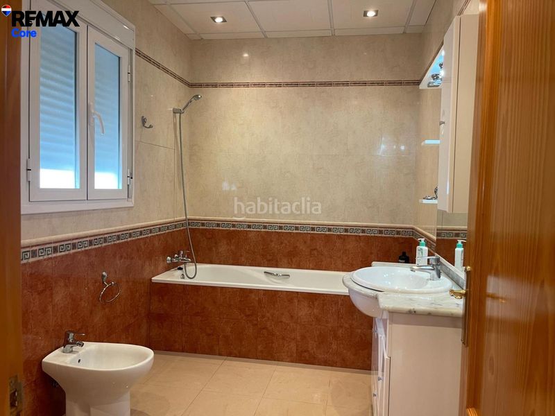 Foto 8ce4b920-292a-42f9-a755-aa217e542cb1. Casa amb aparcament a Montijo