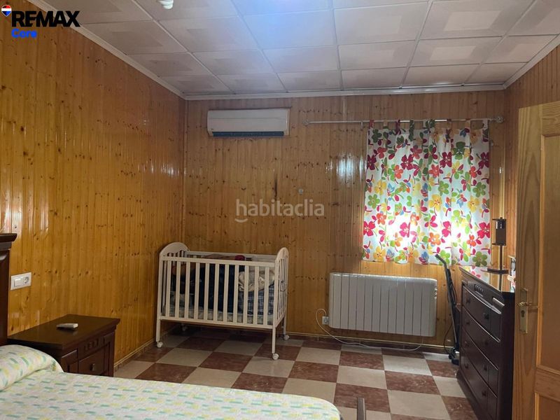 Foto 9165e8db-84f3-4a22-b2d0-7a99cf7a398d. Casa amb aparcament a Montijo