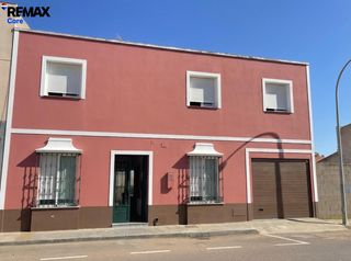 Casa en Montijo. Impresionante d�plex seminuevo en montijo