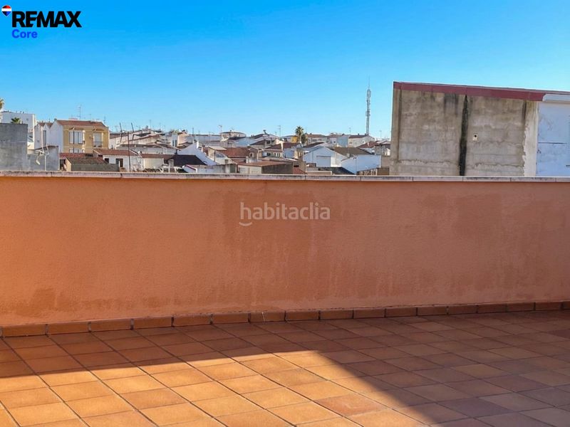 Foto 8bd7e8d3-0f01-4774-a07f-29123d4fb812. Casa adossada amb calefacció a Montijo