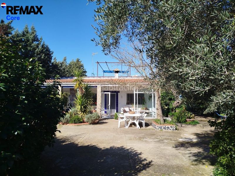 Foto 5c7da924-a37d-4f39-b454-f7342435b7e4. Xalet amb aparcament piscina a Las Vaguadas Badajoz