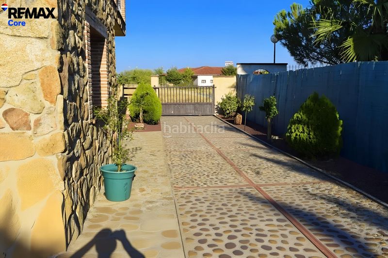 Foto cb301358-c891-4f95-8361-0191bb81aba0. Casa amb aparcament piscina a Ventas de San Julián (Las)