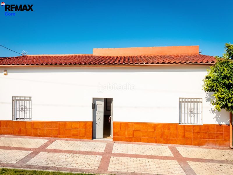 Foto c5f1f376-113e-4938-b6fb-bd5a2d69702f. Casa con parcheggio in Albuera (La)