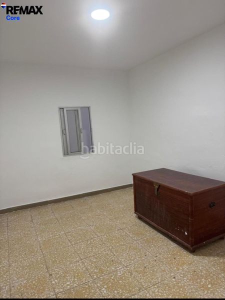 Foto cf66787b-d430-4940-8877-4f6efb6b3a8e. Casa con parcheggio in Albuera (La)