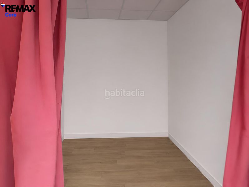Foto d0b68476-a6d1-4ad8-8b3f-1861699dd1a7. Local comercial a nuevo Cáceres Cáceres