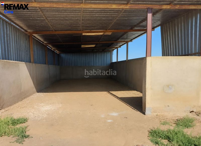 Foto d5596f4c-015b-4964-959d-3a52b7282b85. Finca rústica a Higuera la Real