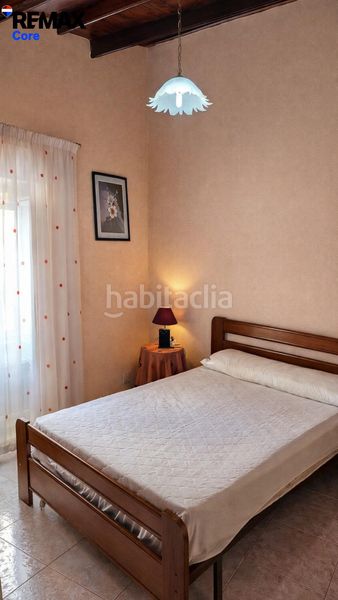 Foto 07e4a609-a24c-4266-a208-878c482341a7. Casa amb aparcament a Feria