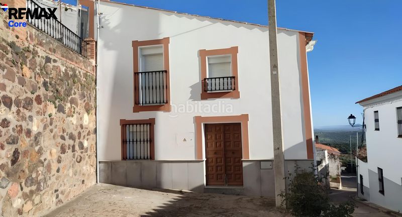 Foto dea44639-966d-449e-b39e-60ddbadaff66. Casa amb aparcament a Feria