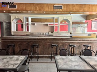 Business premise in Pardaleras. Barrestaurante de 158 m2 totalmente equipado y listo para operar