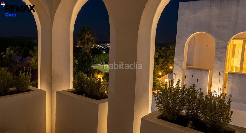 Foto 88944770-9b8d-4029-95a5-ae50cadba0a1. Dúplex amb calefacció aparcament piscina a Sotogrande costa Sotogrande