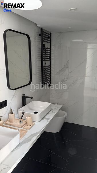 Foto cb75eb76-323e-4eca-b9ad-9ebee622638b. Dúplex amb calefacció aparcament piscina a Sotogrande costa Sotogrande