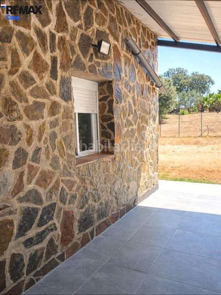 Foto 9a90b716-e17d-4ed6-8725-a544c3332ef4. Casa amb aparcament a Dehesilla de Calamón - Campomanes Badajoz