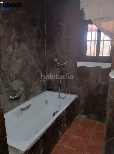 Foto ff608e5a-d00e-48d3-ac3d-02e7f2800615. Casa amb aparcament a Dehesilla de Calamón - Campomanes Badajoz