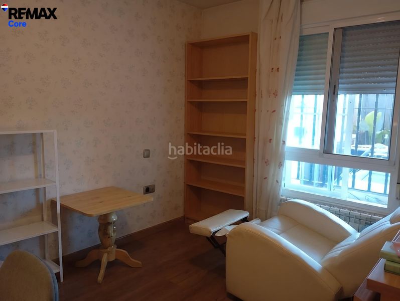 Foto bec3a1cf-1727-4659-b922-990c95c89aa3. Casa adossada amb calefacció aparcament piscina a Cáceres