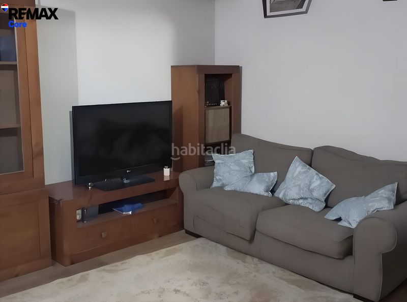 Foto cb7ebb9b-4871-4846-97db-b3b22ef4eecc. Casa adossada amb calefacció aparcament piscina a Cáceres