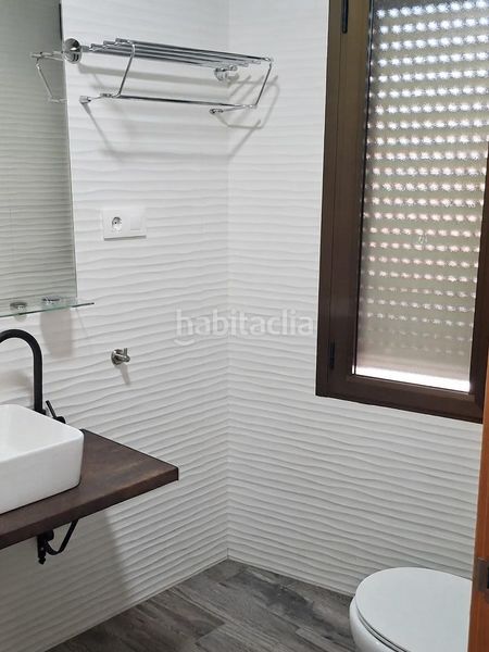 Foto e7fe37bb-9ede-49ed-a083-58d12fa5d2aa. Edificio in Villar del Rey