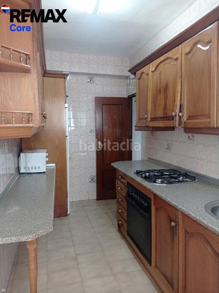 Foto b040413c-fd1b-4db7-a14c-3f42b30cd534. Flat with heating in Casco Antiguo Cáceres