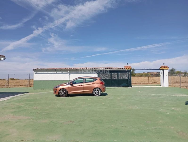 Foto 07ffe612-22e1-4b47-8068-0cb7bcc58b6e. Xalet amb aparcament piscina a Ceres Golf Cáceres