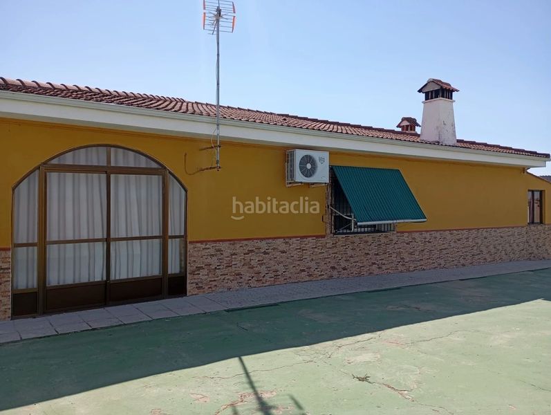 Foto ee6c998e-784f-42d1-af66-2c93d42ac211. Xalet amb aparcament piscina a Ceres Golf Cáceres
