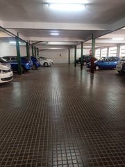 Car parking in Casco Antiguo