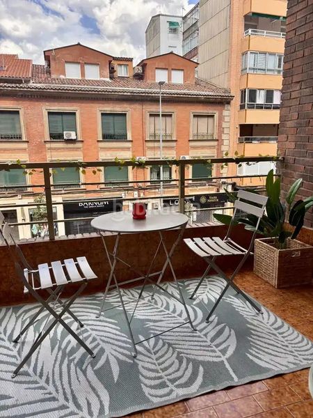 Foto 73a6e18e-93cf-4605-8748-e76017adbb07. Rent flat with heating in Centro Cáceres