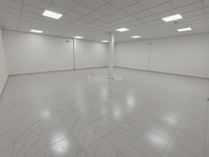 Foto 50d03d4b-af43-4bf0-8c7b-5297c3bd013a. Bâtiment à usage industriel dans La Estación Badajoz