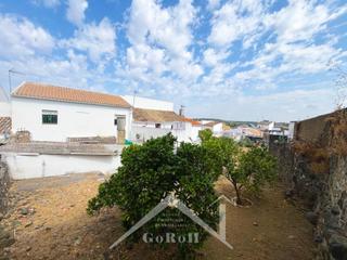 Maison jumelée  Calle ancha. Típica casa rural con enorme patio y corral
