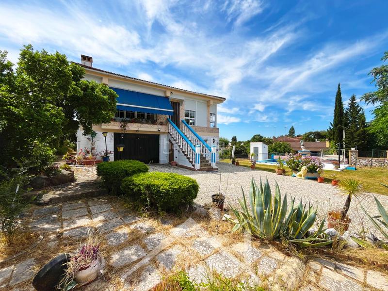 Foto 10e8608a-531c-4c8b-8ac8-9b93701ff173. Chalet with heating parking pool in Los Lagos Guillena