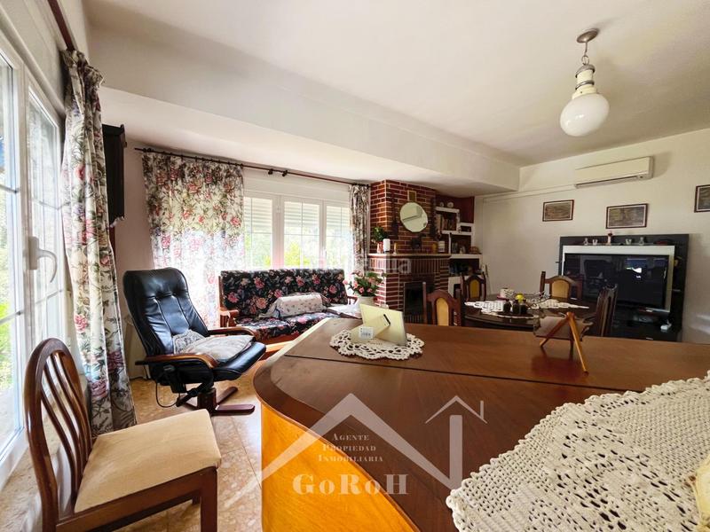 Foto d4cb30ef-9f9a-439c-8617-656f09863496. Chalet with heating parking pool in Los Lagos Guillena