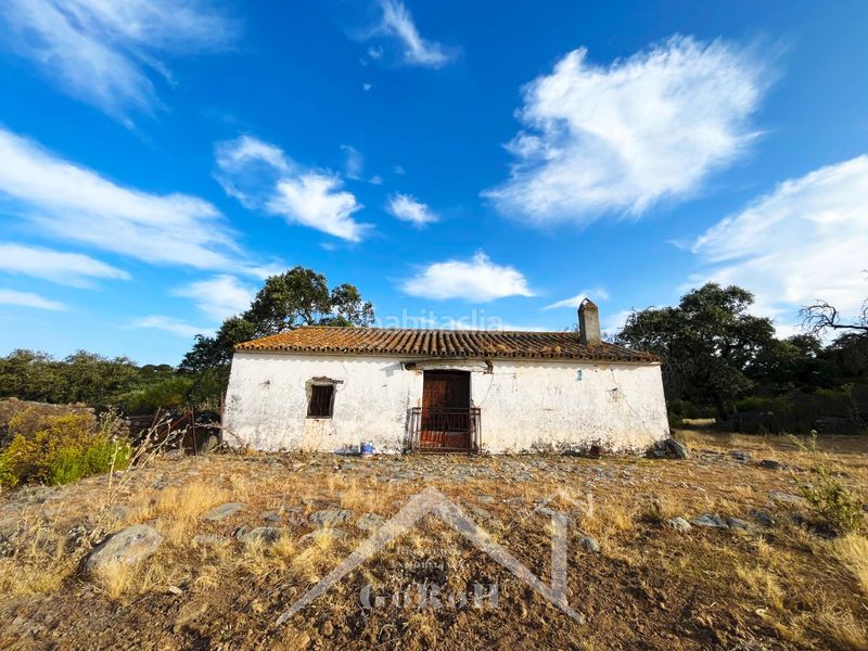 Foto 4c511b05-0267-4c73-b07f-1a75fe32cbb8. Finca rústica a Castilblanco de los Arroyos